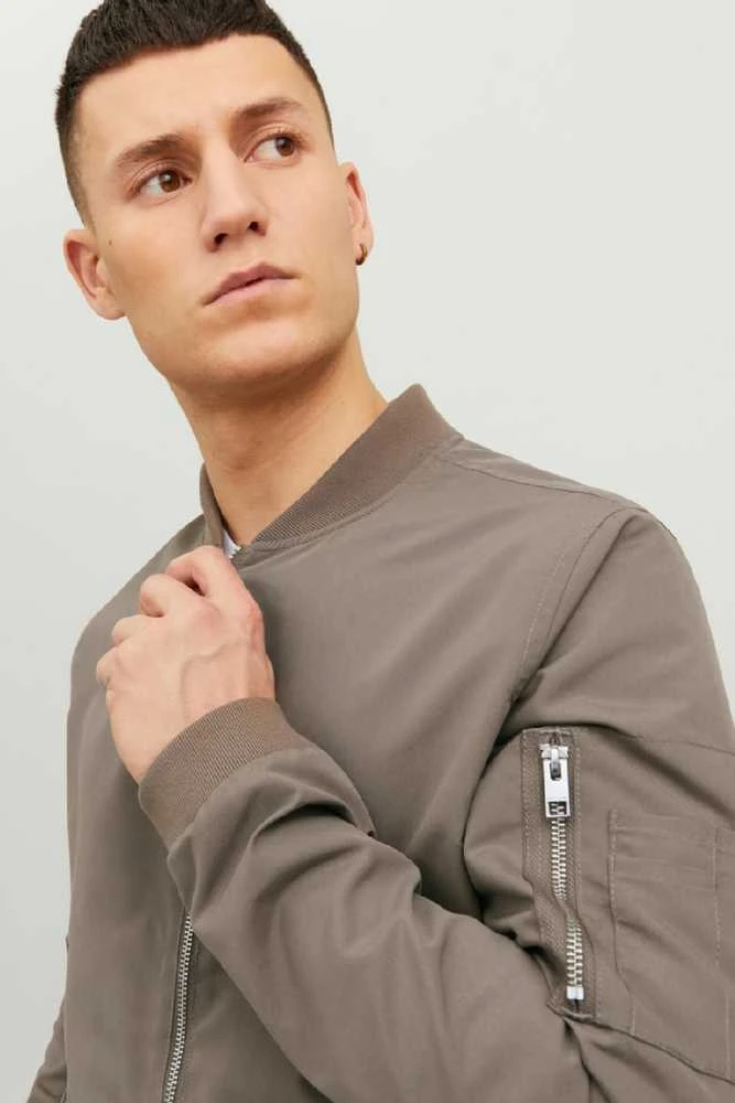 Tarpsezonis Jack &amp;amp; Jones