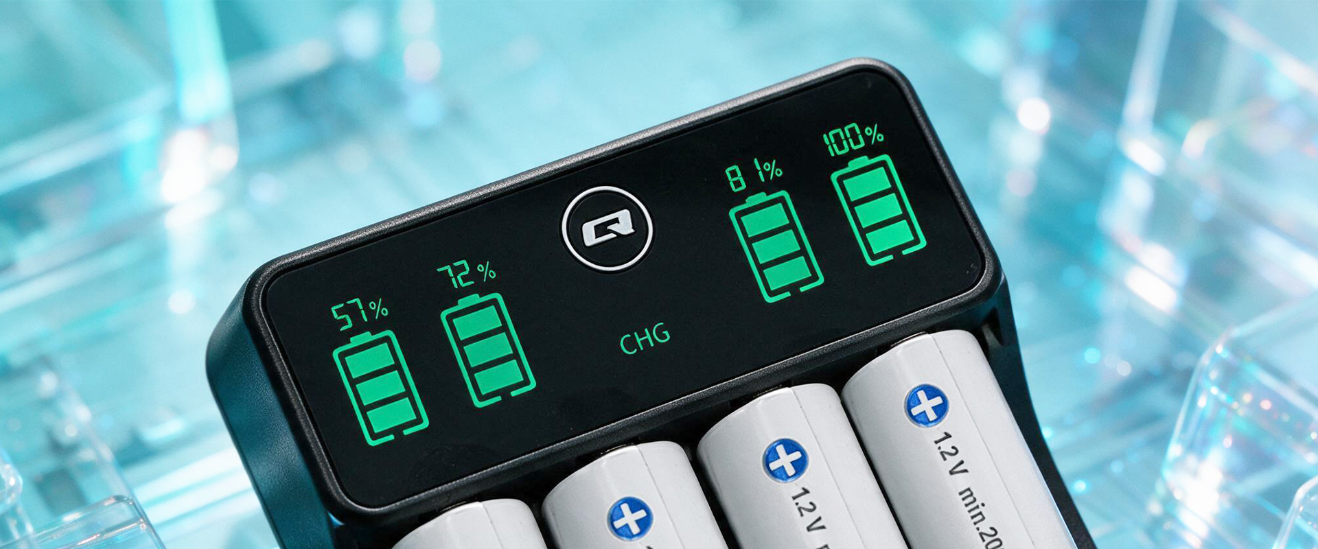 Qoltec Įkroviklis do akumulatorków Ni-MH typu R03 AAA R6 AA | LCD | Kabelis USB-C | Juoda aprašymas - Prekės nuotrauka Qoltec Įkroviklis do akumulatorków Ni-MH typu R03 AAA R6 AA | LCD | Kabelis USB-C | Juoda aprašymas - Prekės nuotrauka
