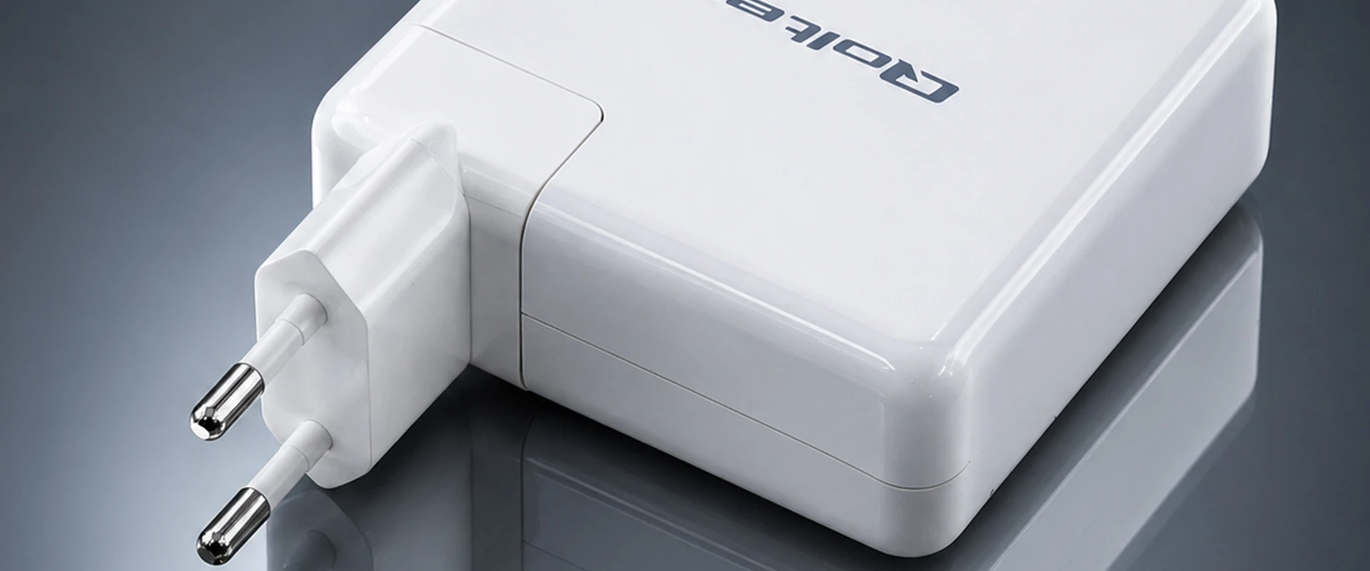Qoltec Įkroviklis Super Fast Power Delivery 96W | USB-C 3.0 | 5-20V | 3-4.8A | Nešiojamas kompiuteris | Mcbook | Išmanusis telefonas aprašymas - Prekės nuotrauka