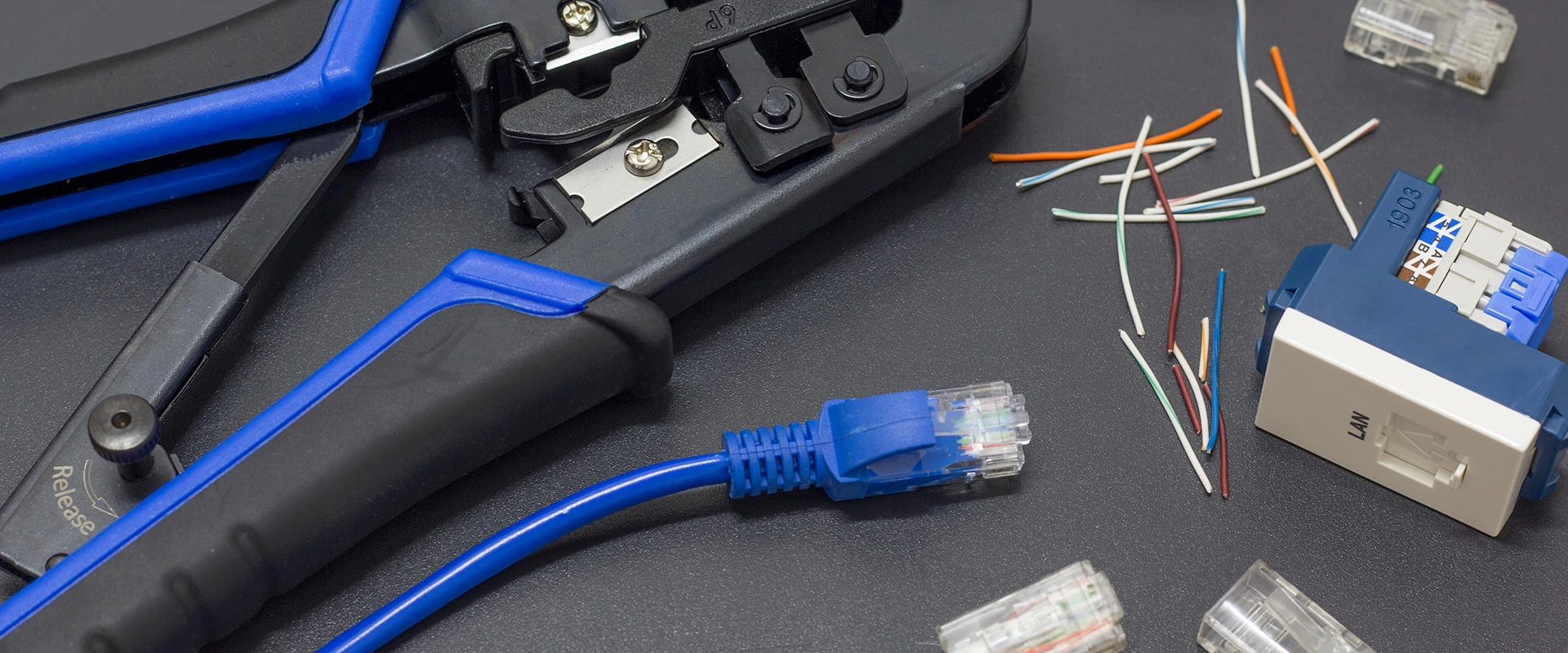 Qoltec Kabelis patchcord sieciowy skrętka utp | cat6 | high speed 1gb/s | lan | 100m | juoda aprašymas - Prekės nuotrauka Qoltec Kabelis patchcord sieciowy skrętka utp | cat6 | high speed 1gb/s | lan | 100m | juoda aprašymas - Prekės nuotrauka