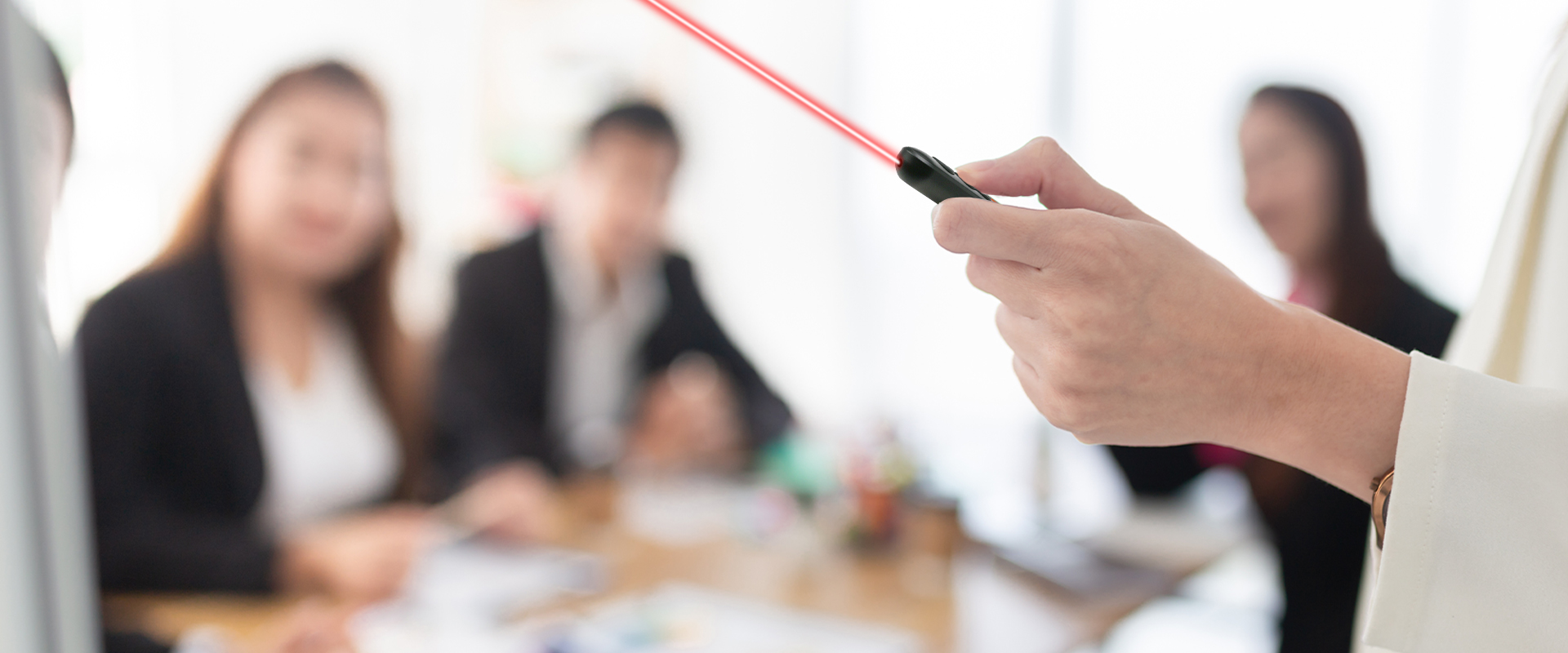 qoltec-laserowy-wskaznik-prezenter-4w1