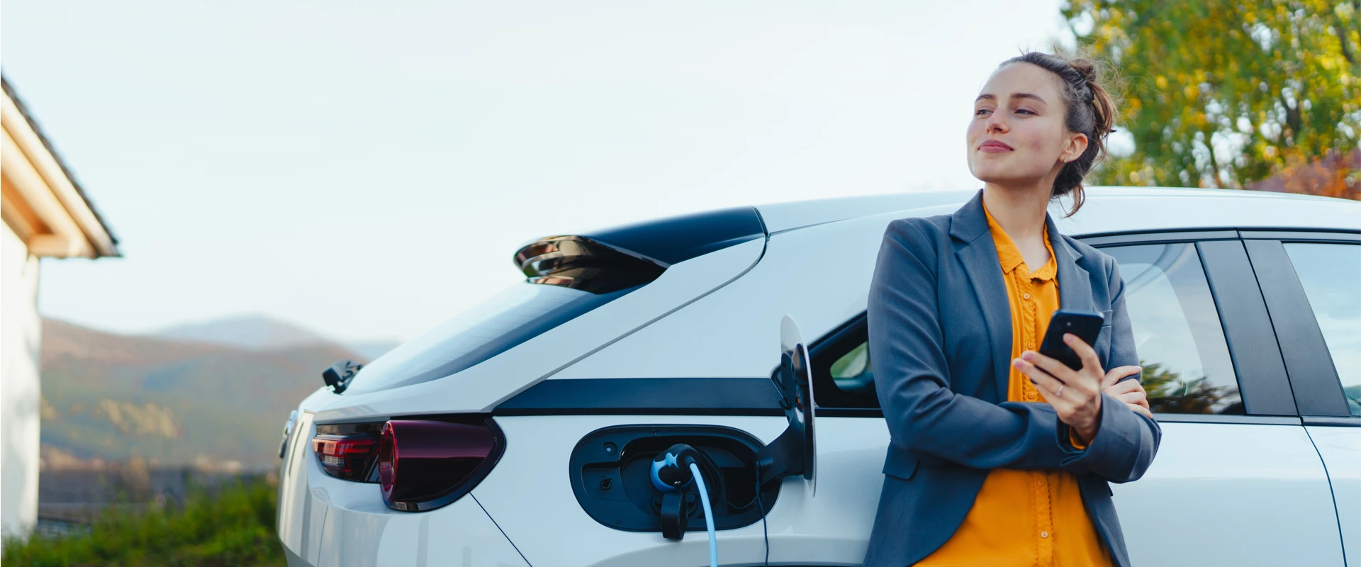Qoltec Stacja ładowania EV Typ2 automobiliui elektrycznego i hybryd | 3 fazy | 22kW | 32A | Wi-fi | LCD | RFID | Smart life | TUYA | Wallbox | 5m aprašymas - Prekės nuotrauka