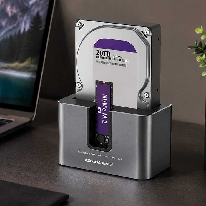 Qoltec Doko stotelė 2w1 HDD SSD | SATA | M.2 NVMe | Klonowanie | USB-C 3.2 Gen 2 | 10Gb/s | 28TB | Aliuminio
