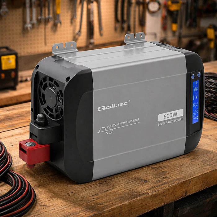 Qoltec Pure Sine Wave | 12V na 230V | 300/600W