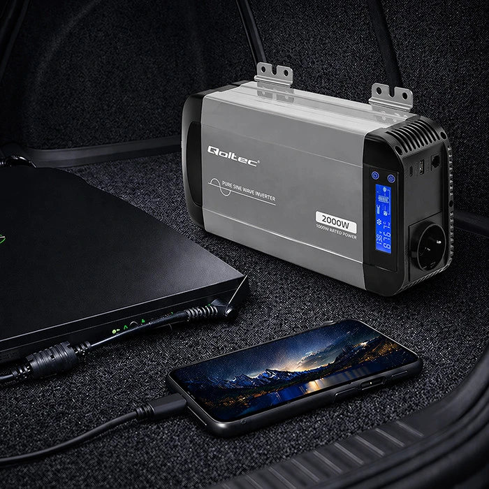 Qoltec Pure Sine Wave | 12V na 230V | 1000/2000W