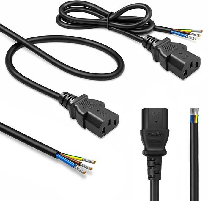 Qoltec IEC C13 maitinimo kabelis 3x0.75mm² 0.5m varinis