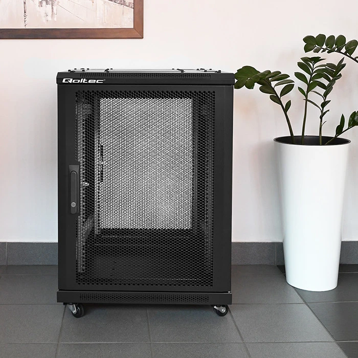 QOLTEC 54519 19 colių RACK spinta / 15U / 600 x 600 x 855 / Perforuotos durys / Plieninis korpusas