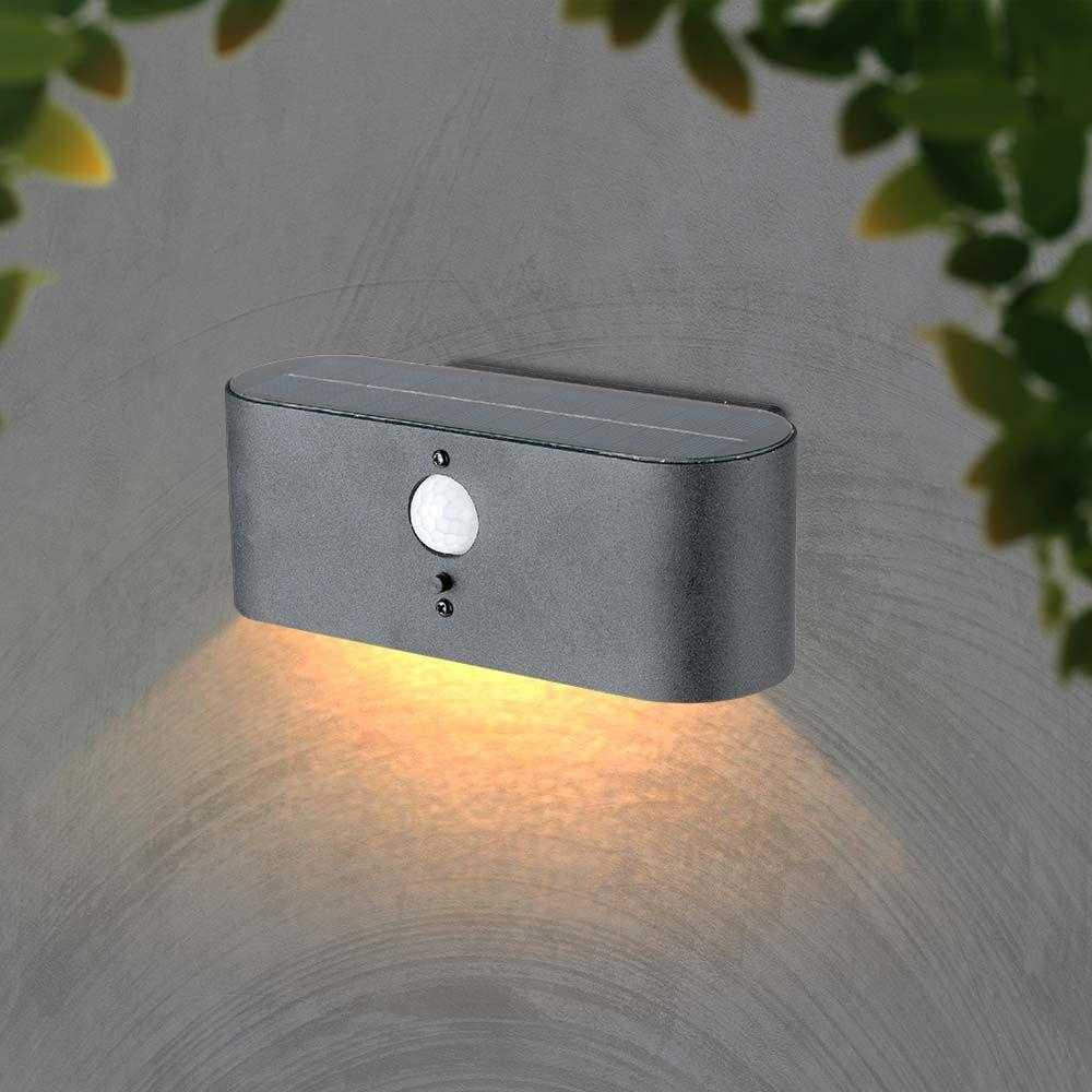 Sieninis šviestuvas V-tac 2,5W LED sieninis lauko šviestuvas su saulės baterija ir judesio davikliu, juodas, 3000K, IP54