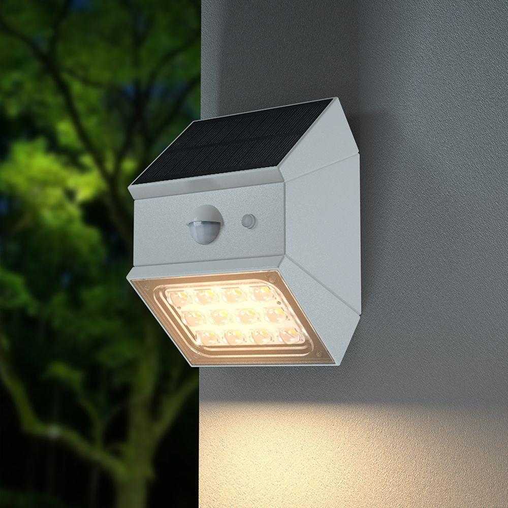 Sieninis šviestuvas V-tac 2,5W LED sieninis įkraunamas šviestuvas su saulės baterija ir judesio davikliu, baltas, 3000/4000/6000K, IP65