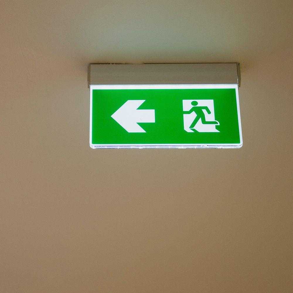 Lubinis šviestuvas 2W LED paviršinis evakuacinis šviestuvas, IP20, 6000K, CREE LED chip, su 3h avariniu moduliu