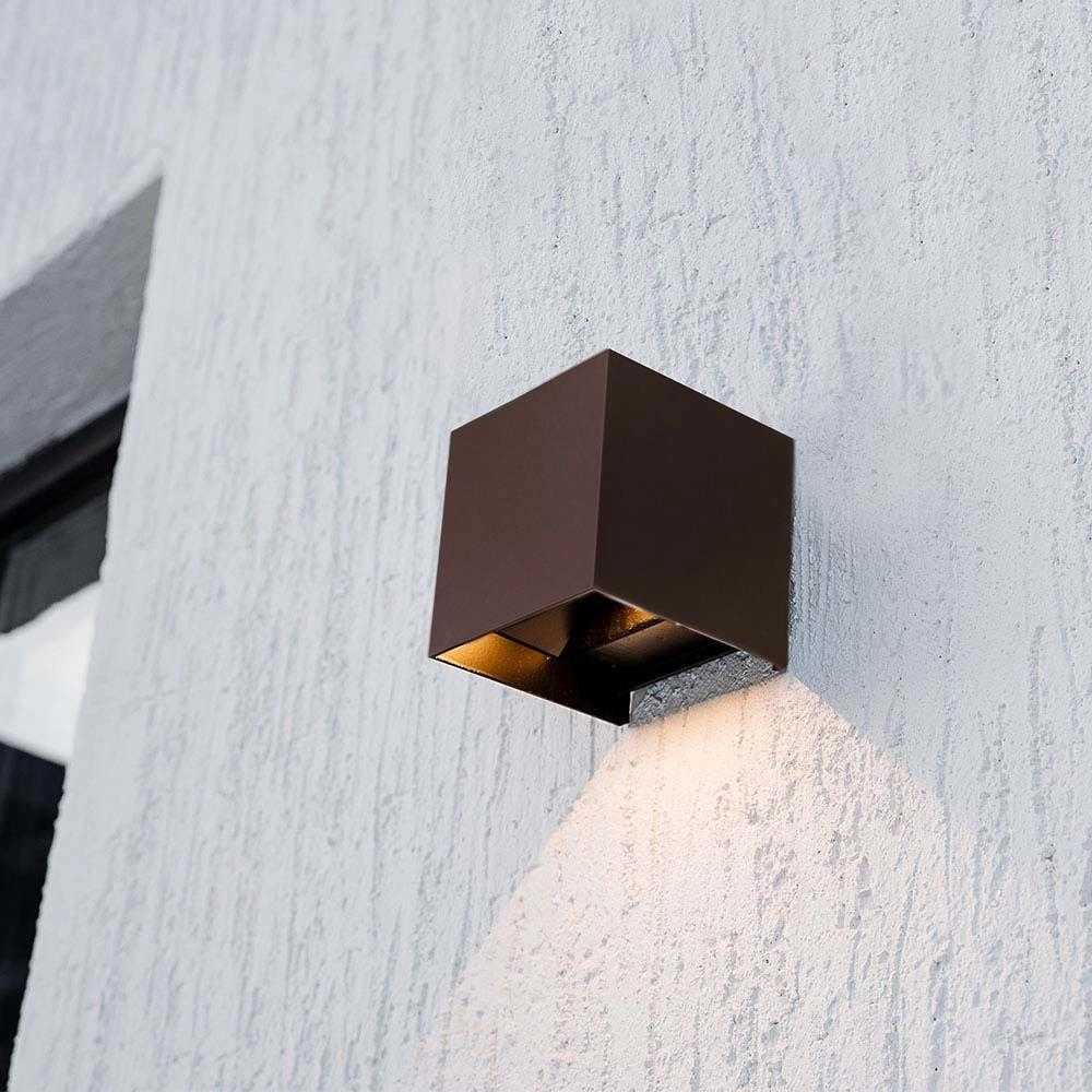 Sieninis šviestuvas 9W LED sieninis įkraunamas šviestuvas su saulės baterija ir judesio davikliu, rudas, 3000/4000/5000K, IP65