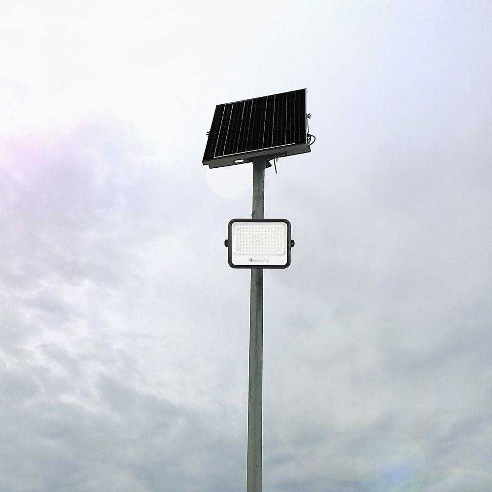 400W LED prožektorius su saulės baterija, juodas, 2000-8000K, dimeriuojamas