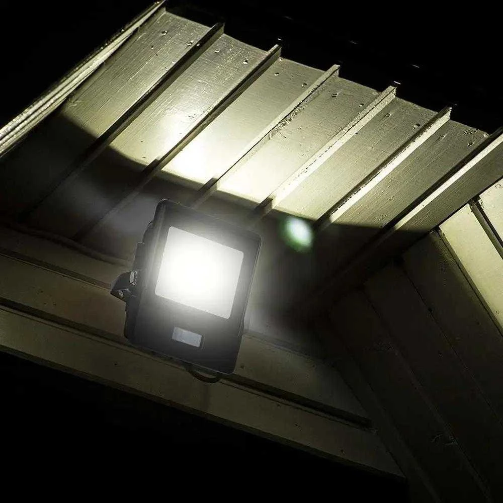 10W LED prožektorius V-TAC, juodu korpusu, 6500K, su judesio davikliu