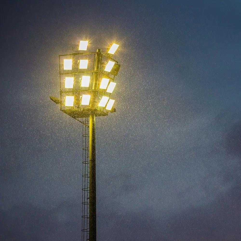 V-tac 200W LED prožektorius, juodu korpusu, 4000K