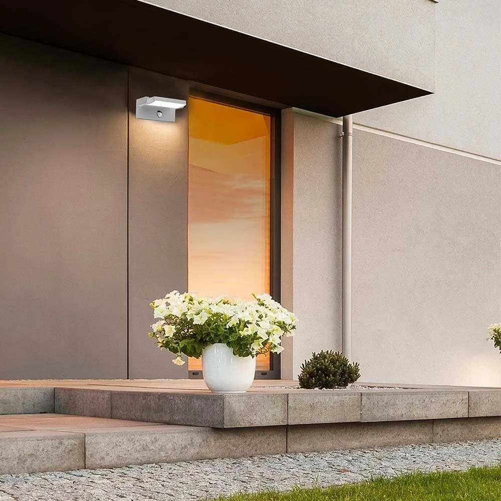 Sieninis šviestuvas V-tac 17W LED sieninis lauko šviestuvas, baltas, 4000K, IP65, su judesio davikliu