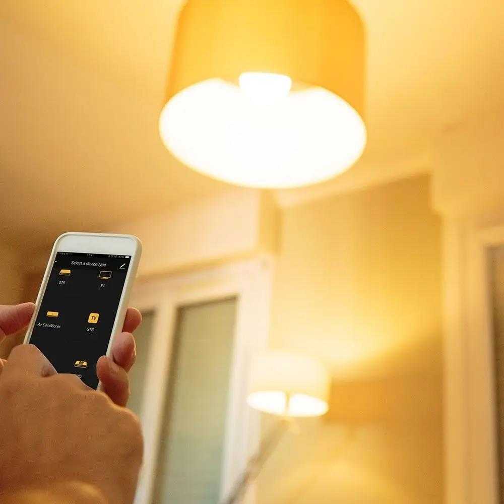 V-tac IR pultelius atstojanti bazė, Wifi, 8m valdymo nuotolis. Su įkrovimo laidu ir lipniu paduku.
