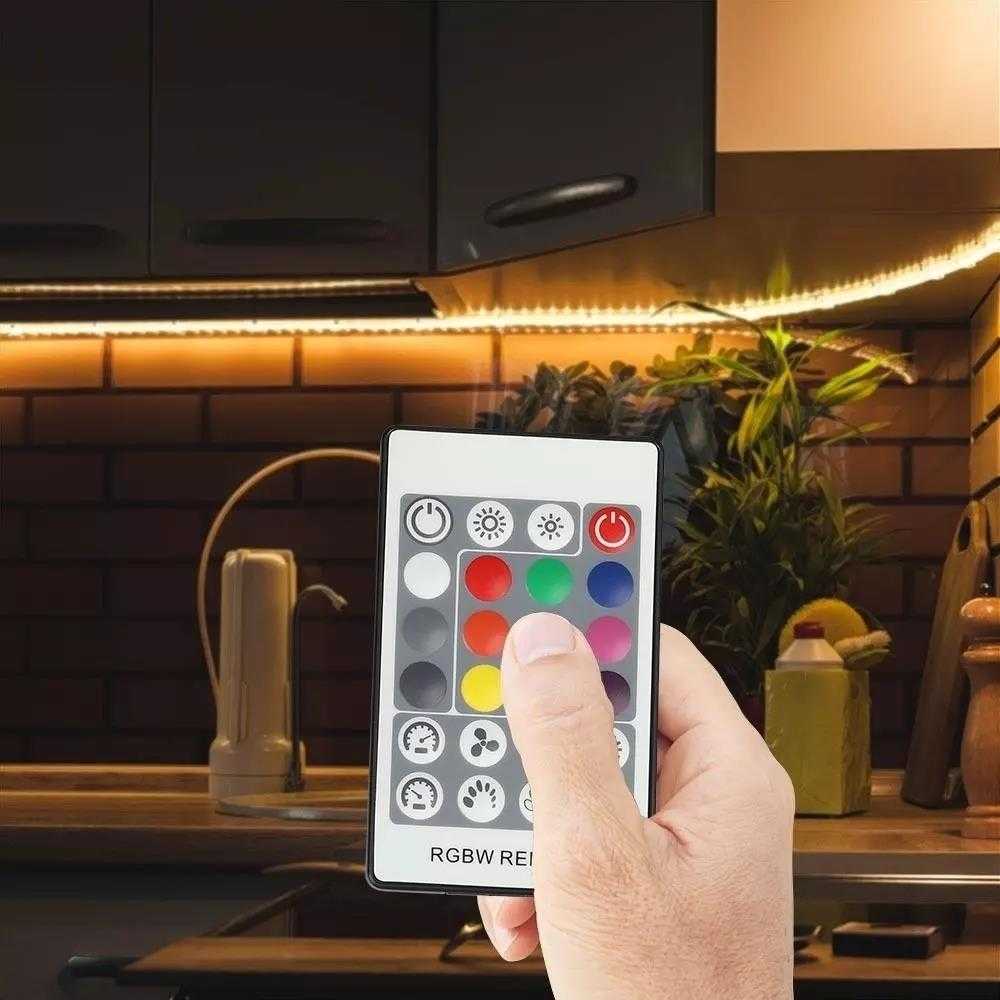 LED juostos valdiklis V-TAC su 24 mygtukų nuotoliniu pulteliu, RGBW