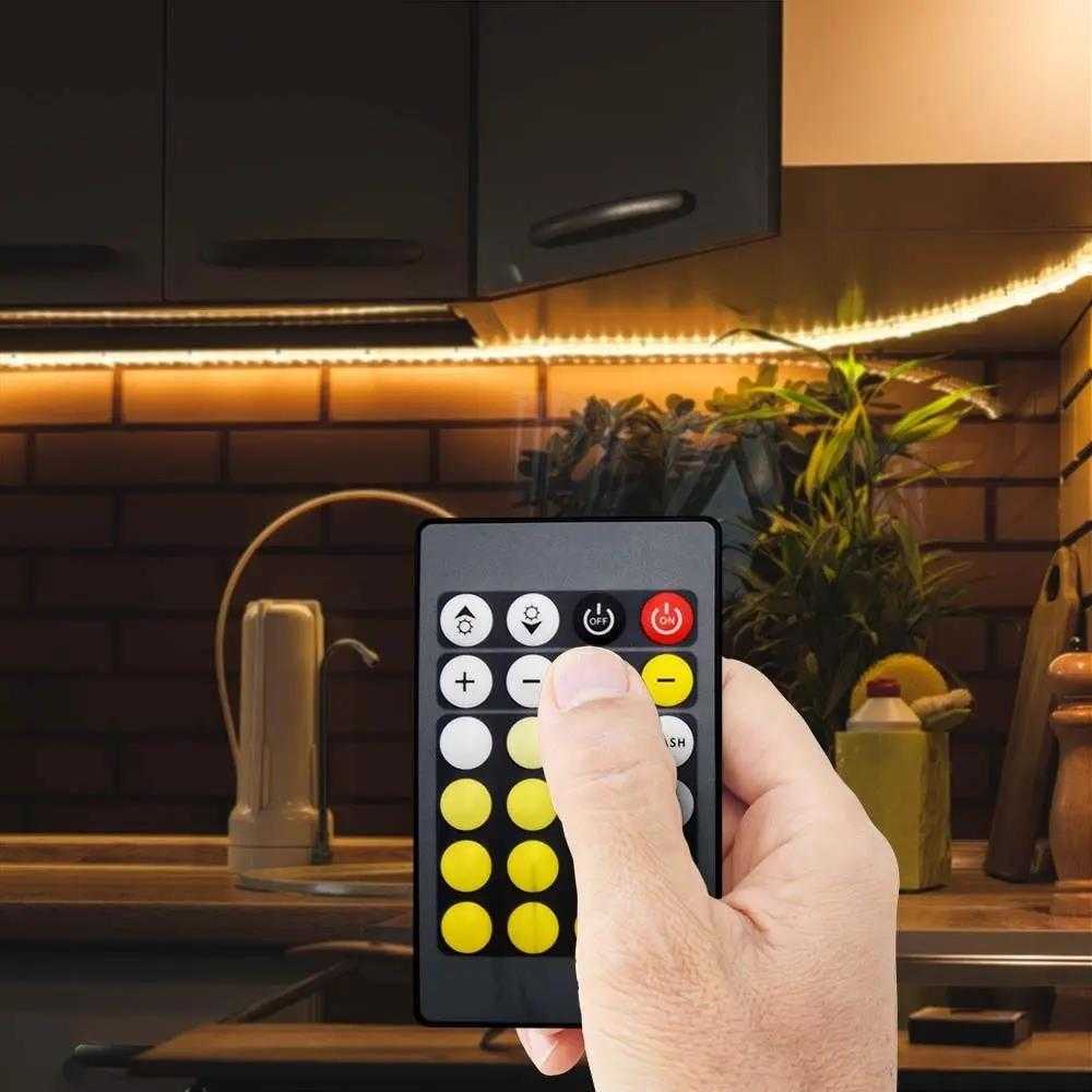 V-tac Infraraudonųjų spindulių valdiklis su nuotolinio valdymo pultu, skirtas 3in1+RGB LED juostai, 24 mygtukai