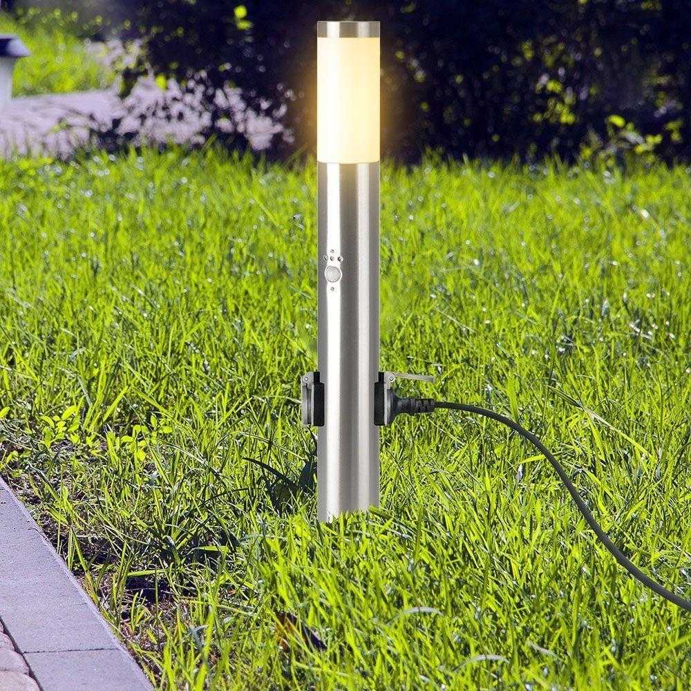 Pastatomas lauko šviestuvas V-TAC su judesio davikliu ir dviem kištukiniais lizdais, E27, IP44, 60cm aukščio, satino nikelio spalvos