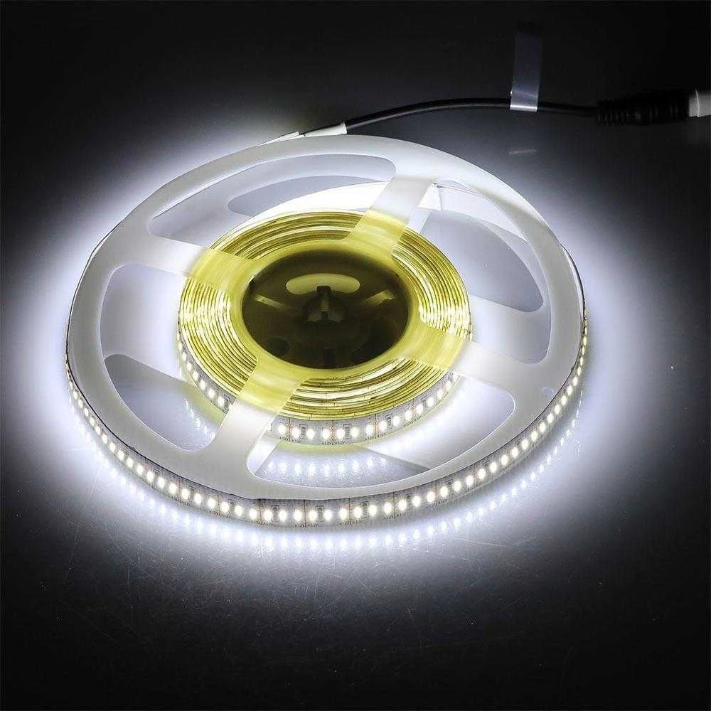 LED juosta 20 W/m V-TAC, 3014, 204LED/m (3000K) šiltai balta, neatspari drėgmei