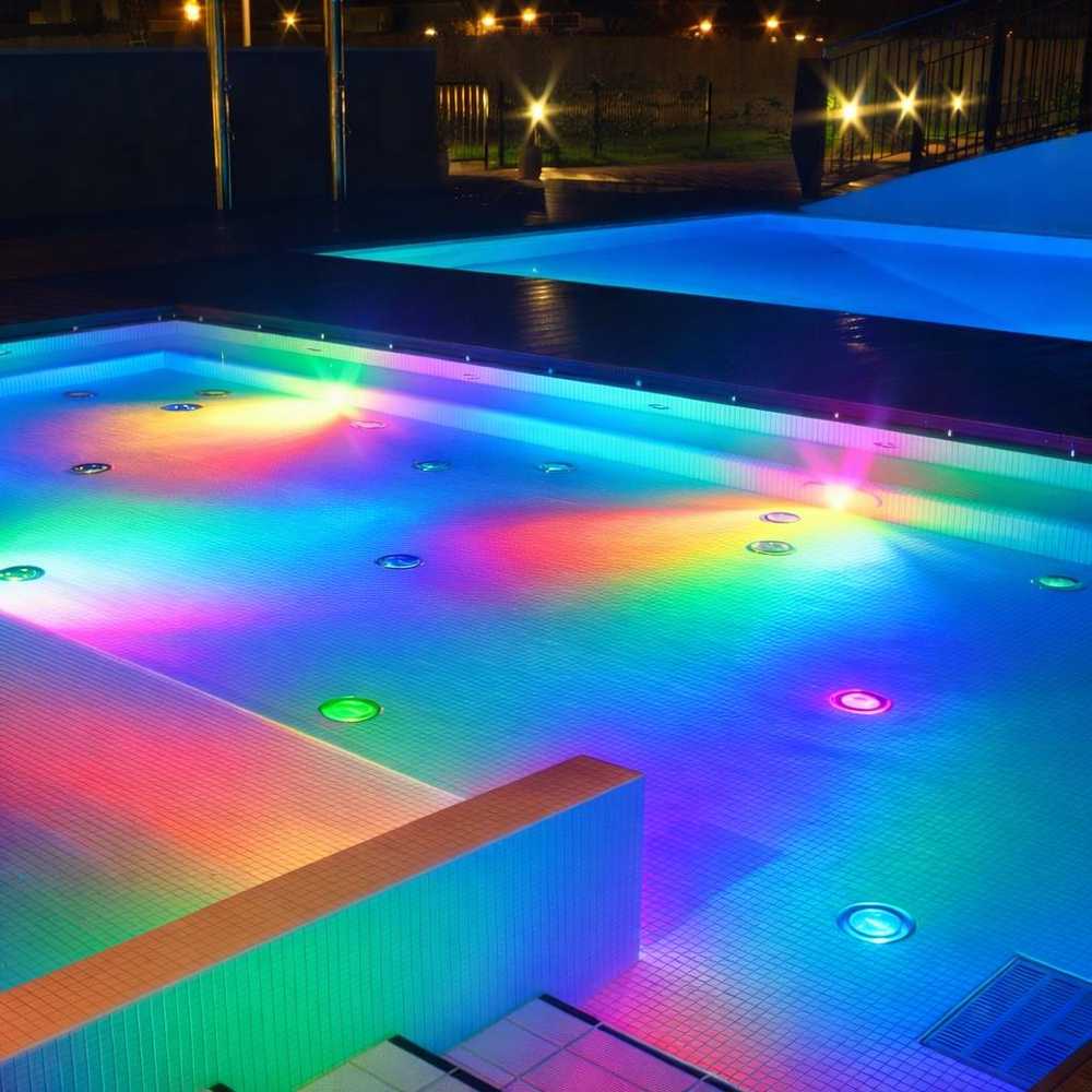 8W LED baseino šviestuvas, baltas, RGB, IP68, su nuotolinio valdymo pulteliu