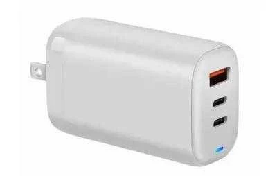 ACER GAN 65 W TRIJŲ UOSTŲ Įkroviklis / 2 X TYPEC IR 1 X TYPEA EU AND U