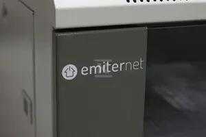 EMITERNET Atskira pakabinama spintelė 19" 22U, skardos/stiklo durys, 600×450×1083mm plotis/gylis/aukštis EM/AP6422