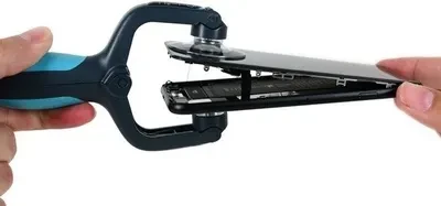 „iFixit iSlack Evo“ – įrankis „iPhone“ telefonams atidaryti