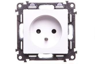 Legrand Valena Life 2P+Z lizdas su užraktu AUTO 753180