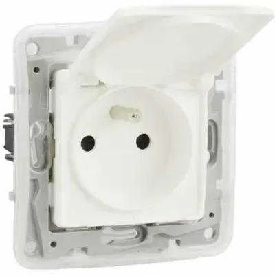 Legrand 764537 Niloe IP44 hermetiškas lizdas su langinėmis baltas 764537