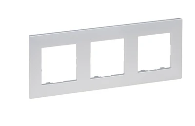 Legrand Niloe Step - ramka potrójna 3x- spalva aliuminio 863393
