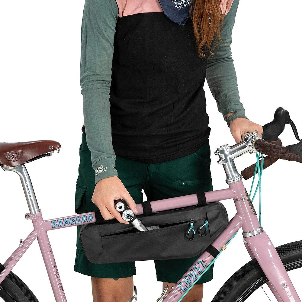 Osprey Dviračio rėmo krepšys „Escapist Frame Bag“, dydis: S, juodos spalvos