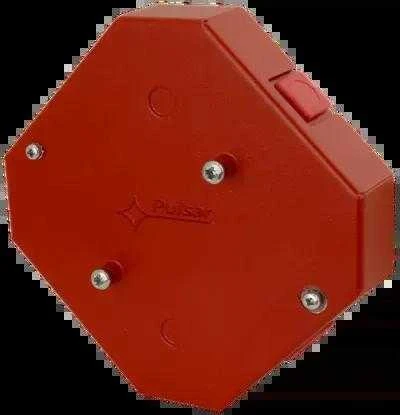 Raudona aštuoniakampė Pulsar montavimo dėžutė