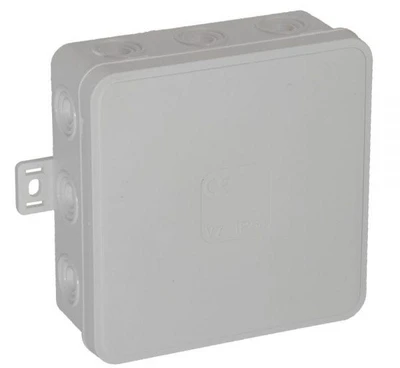 Tuščia ant paviršiaus montuojama dėžutė su 12 įvadų VIPLAST V7 click Baltas IP54 100x100x41mm 037-01