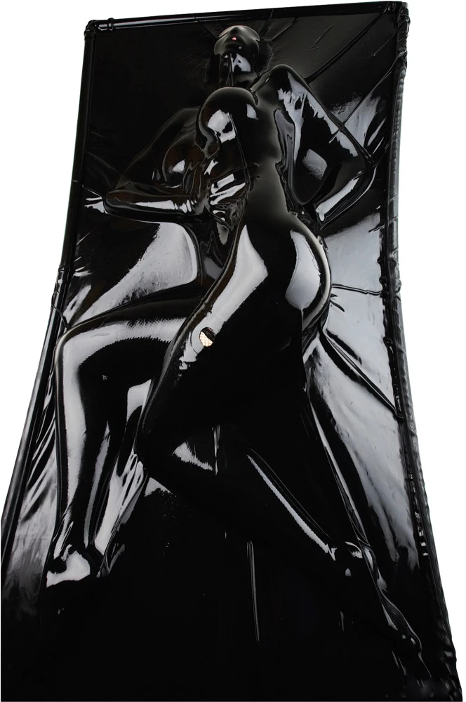 Latex Vacuum Bed Juodas