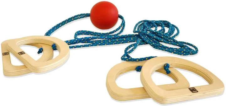 BS TOYS Žaidimas su virvute ir kamuoliuku