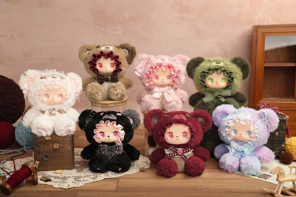 LUCKY EMMA Lovely Emma Pliušinis raktų pakabukas-siurprizas - Bear Alliance Series