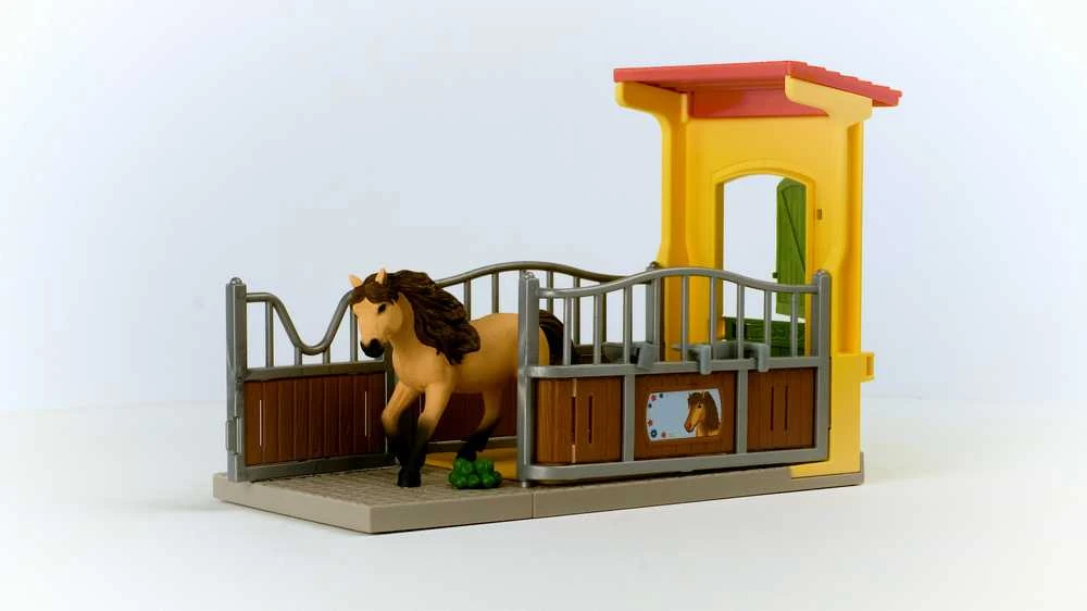 SCHLEICH FARM WORLD Ponių dėžutė su Islandijos puskraujų veislės žirgu