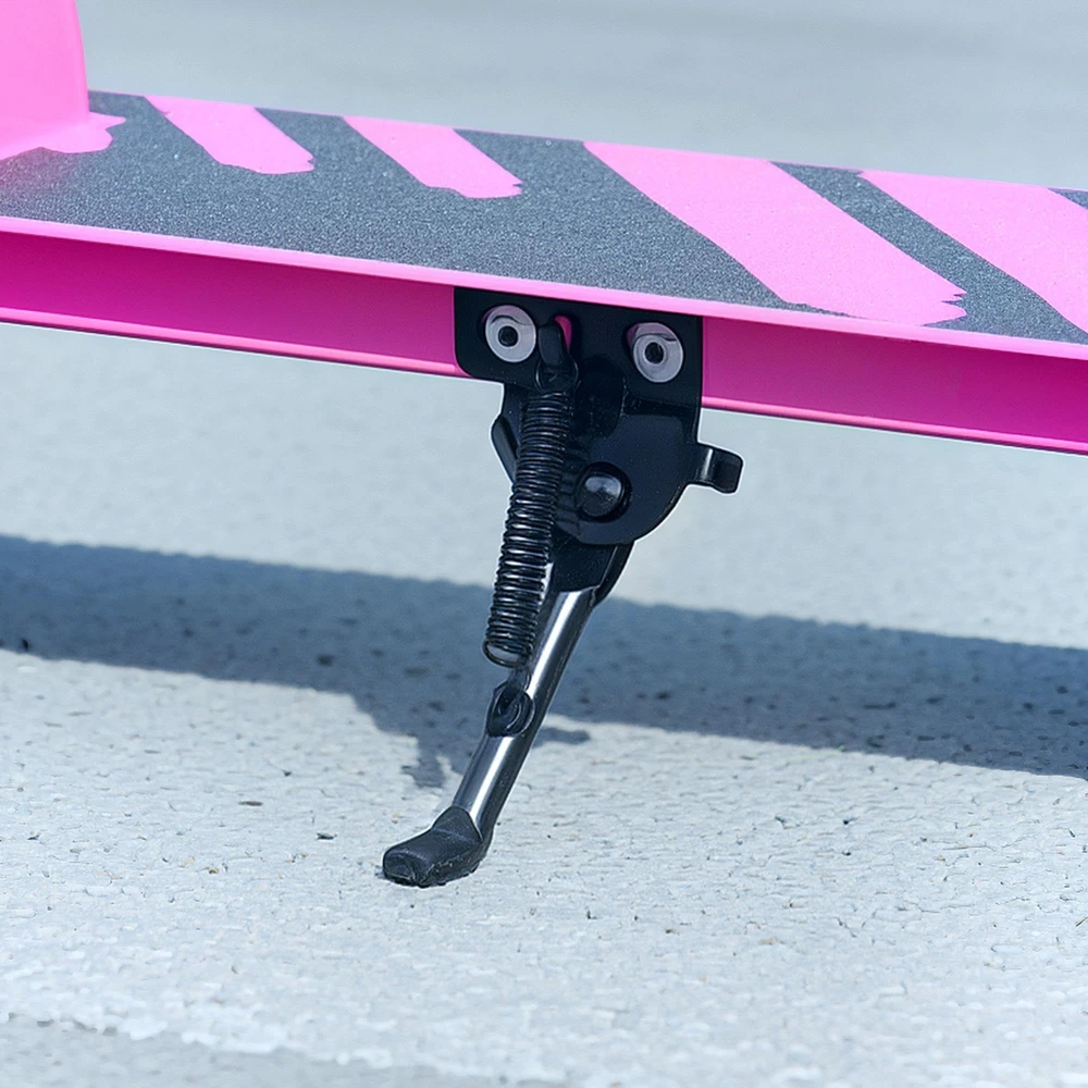 AIYAPLAY Scooter Kids Sulankstomas vaikiškas motoroleris su reguliuojamu vairo aukščiu, 2 šviečiančiais ratais, rankiniu stabdžiu ir galinio stabdžio pedalu, skirtas 3-8 metų vaikams, rožinės spalvos
