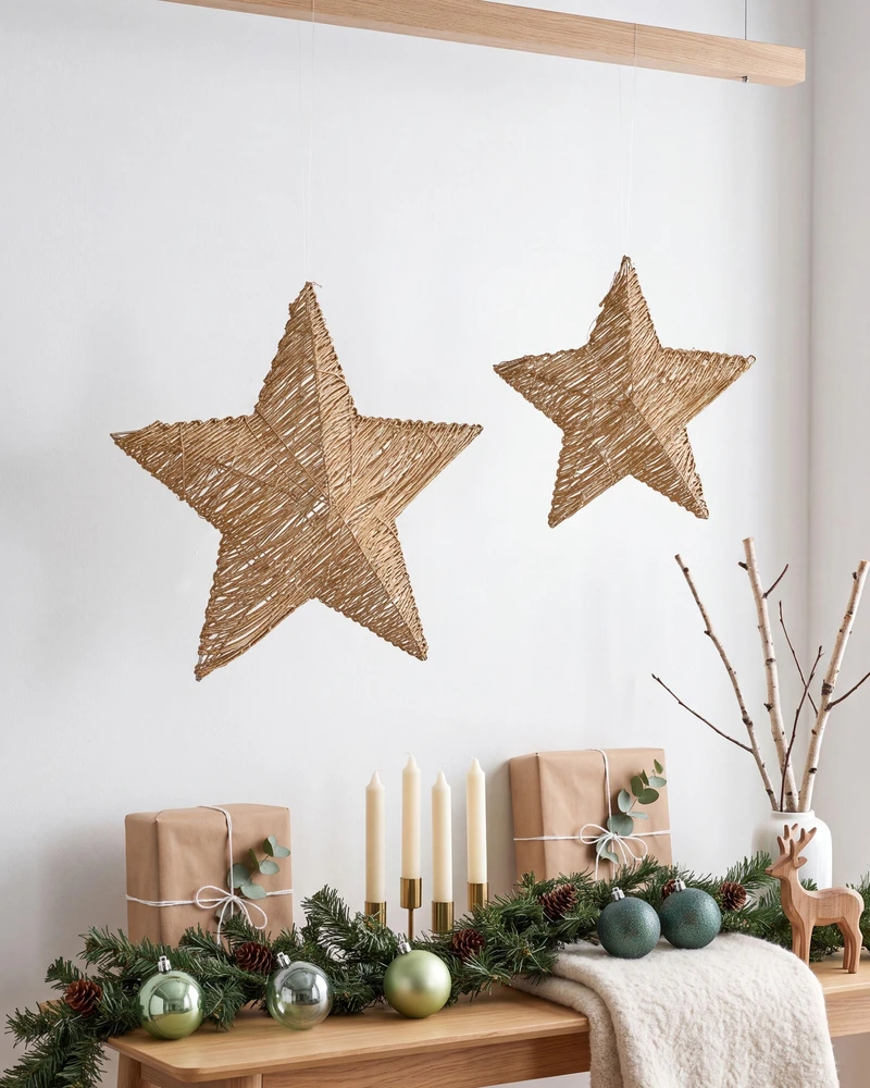 Beliani 2 dekoracijų rinkinys HAMPEN LED Žvaigždė 24/30 cm Auksinė