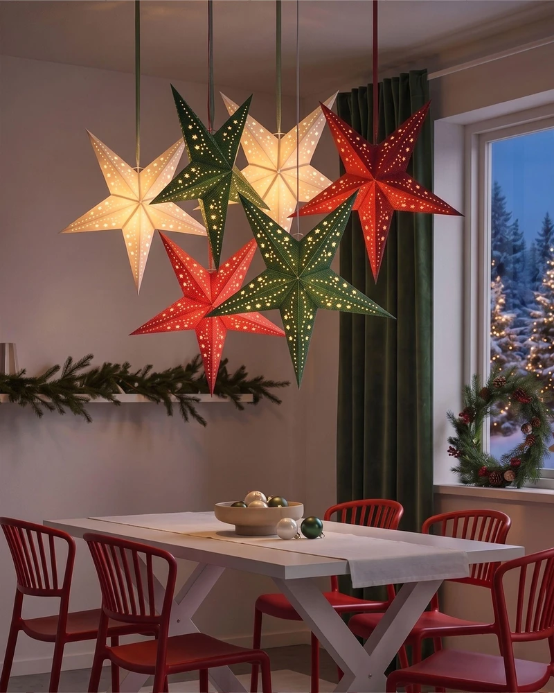 Beliani 2 LED kabančių dekoracijų rinkinys MOTTI Žvaigždė 45 cm smaragdo spalvos