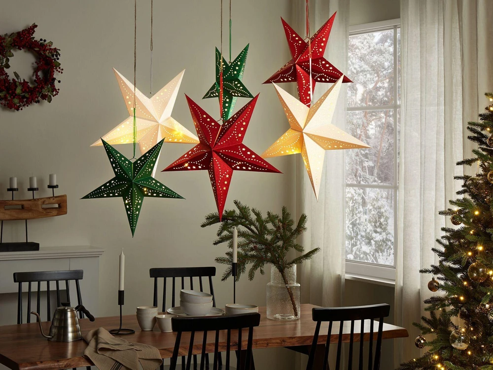 Beliani 2 LED kabančių dekoracijų rinkinys MOTTI Žvaigždė 45 cm smaragdo spalvos
