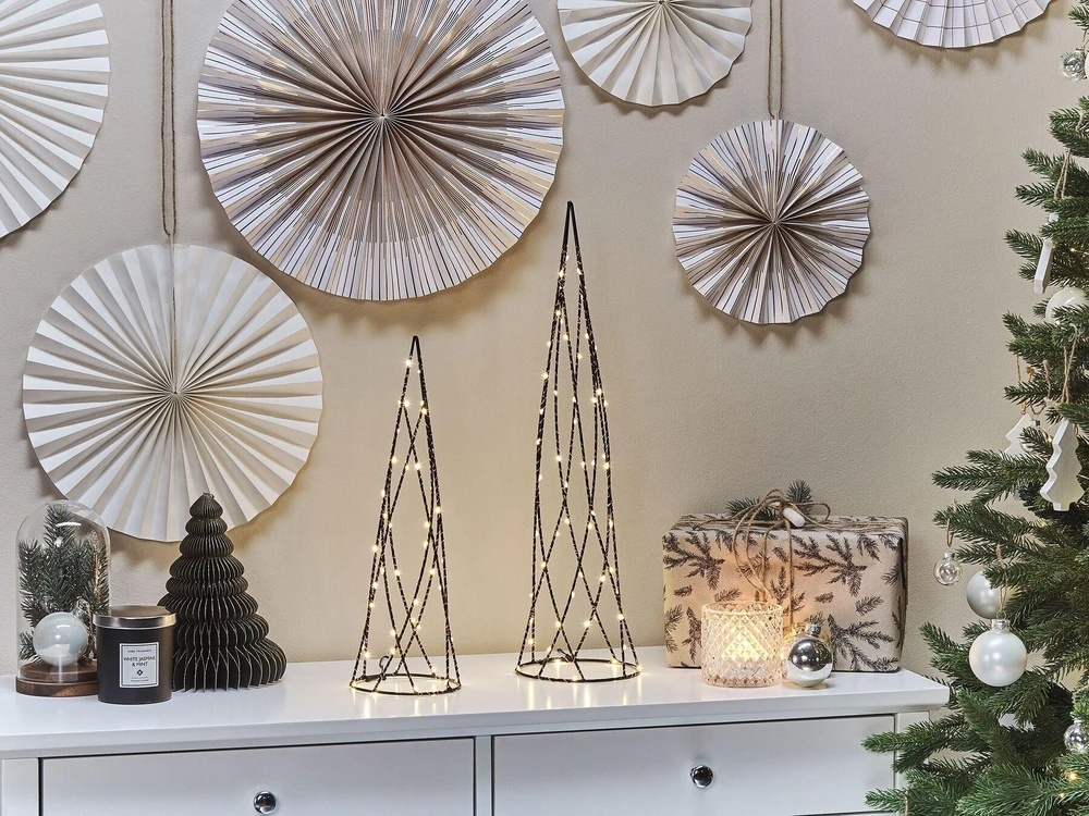 Beliani 2 LED kalėdinių dekoracijų rinkinys NEIDEN eglutė 52/38 cm juodas