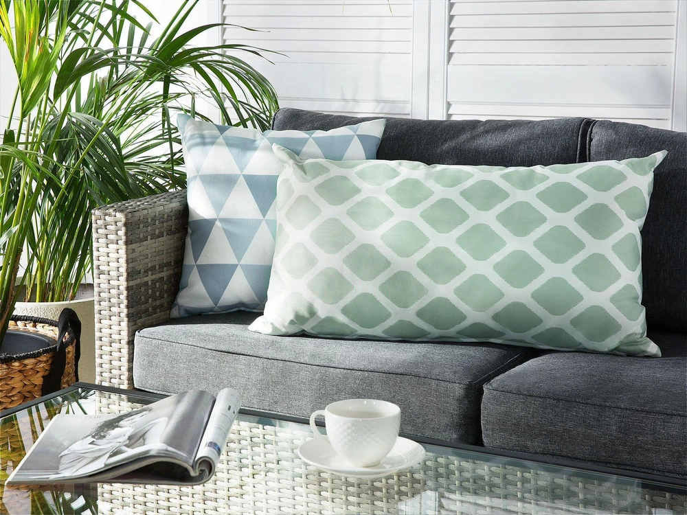 Beliani 2 sodo pagalvėlių rinkinys KALAMOS Geometrinis raštas 40 x 70 cm Mėtų spalvos