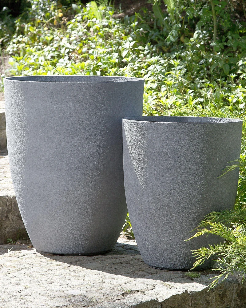 Beliani 2 vazonų komplektas CROTON 35 cm, pilkas