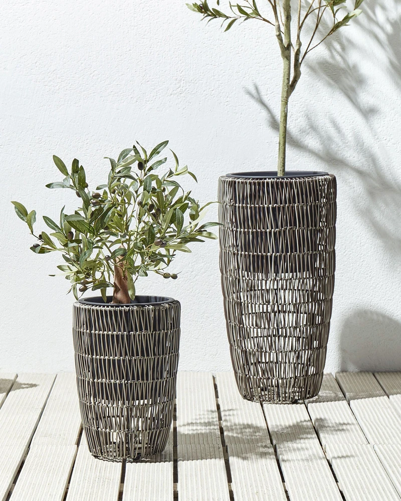 Beliani 2 vazonų rinkinys CHELONE iš technoratano, 26/34 cm, rudas