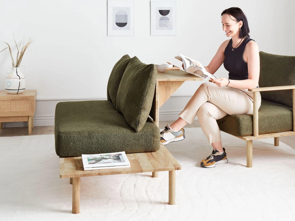 Beliani 2 vietų sofa SALO Bouclé tamsiai žalia su staliukais
