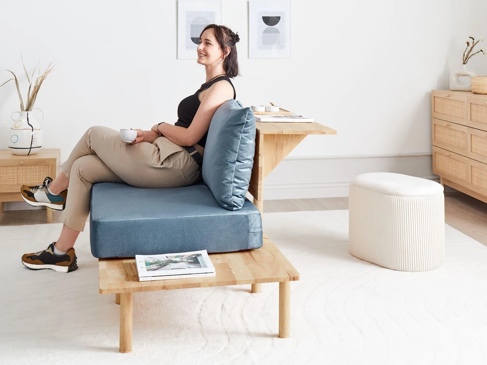 Beliani 2 vietų sofa SALO, mėlyna su staliukais