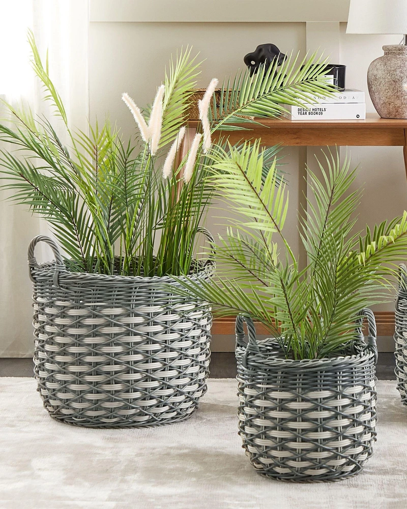 Beliani 3 gėlių krepšelių rinkinys GEFIRA 31/39/49 cm pilkas technorotangas