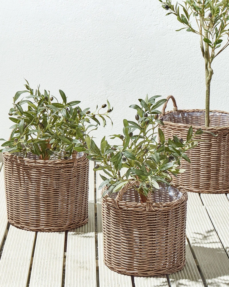 Beliani 3 krepšelių gėlėms rinkinys PENDULA 33/37/45 cm natūralus technorotangas